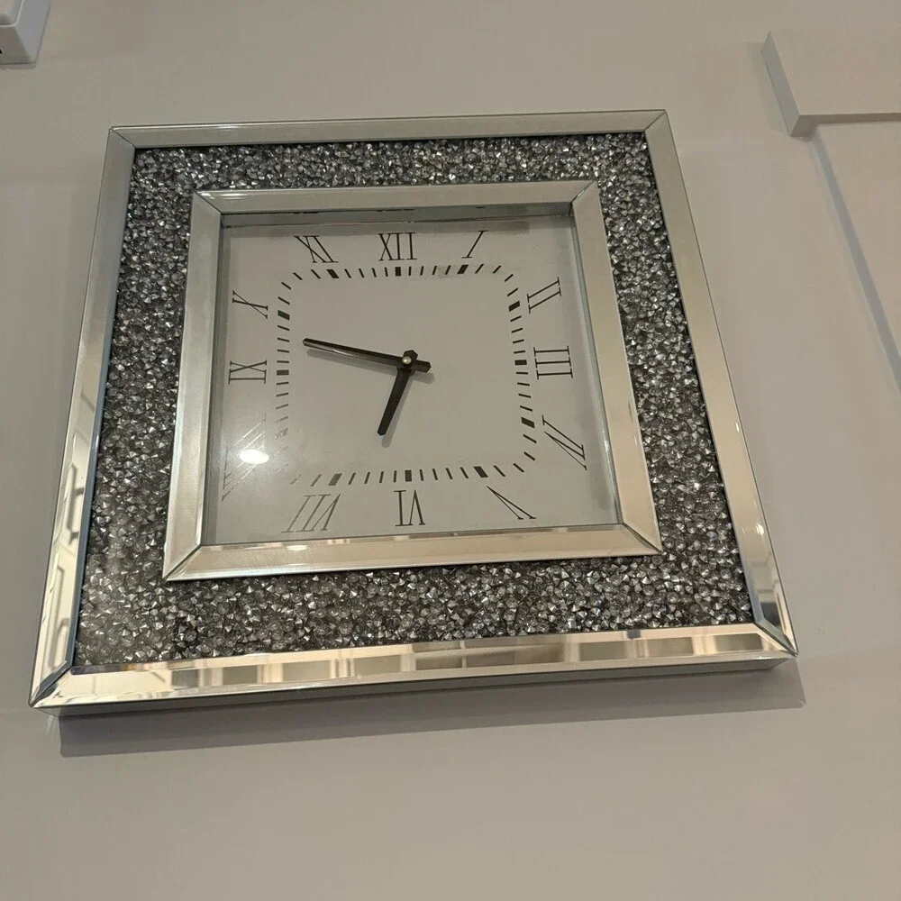 N/A elegant mirrored